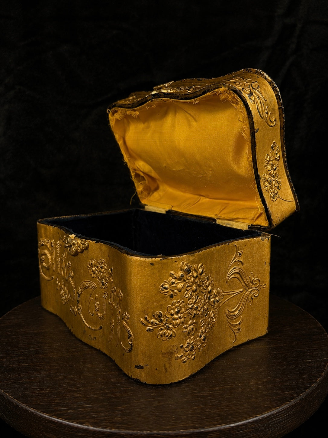Antique Victorian Trinket Box
