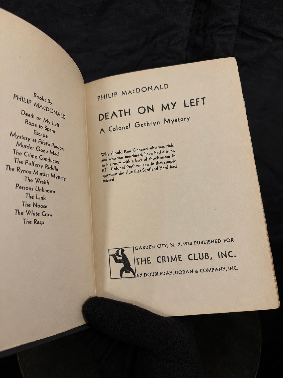 Death On My Left (1933)